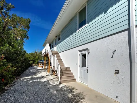 120 Mockingbird Lane Englewood FL 34223