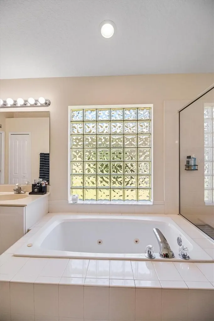 33 Red Clover Lane Palm Coast FL 32164
