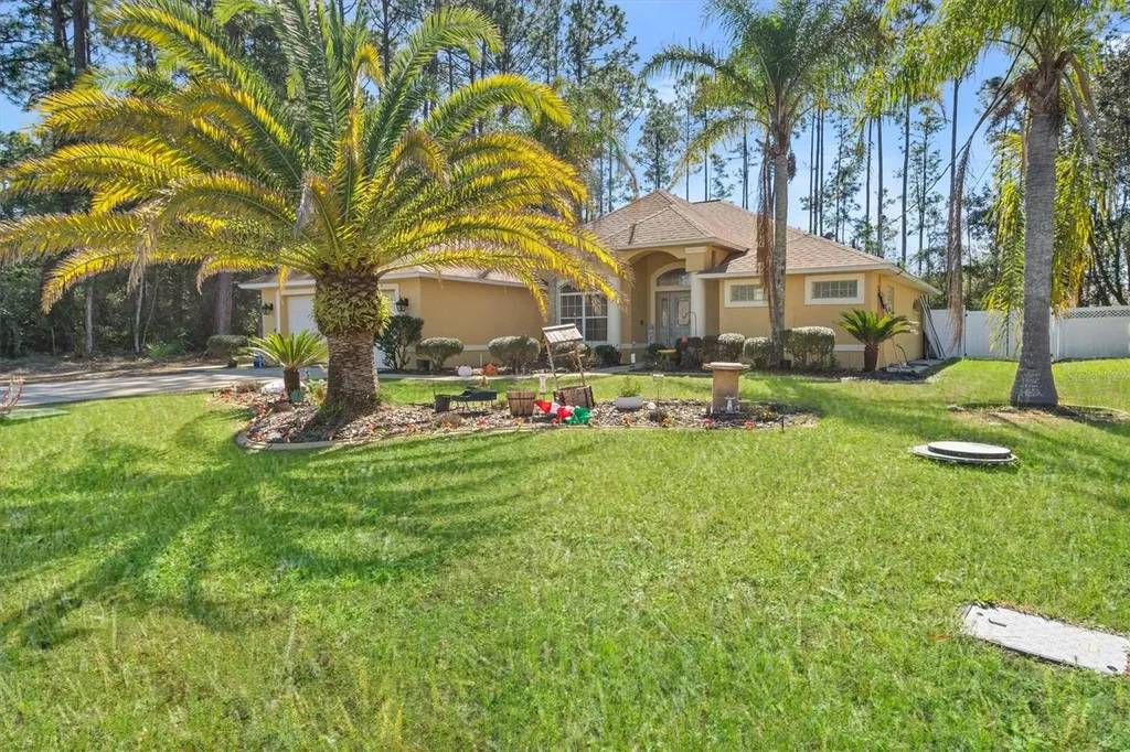 33 Red Clover Lane Palm Coast FL 32164