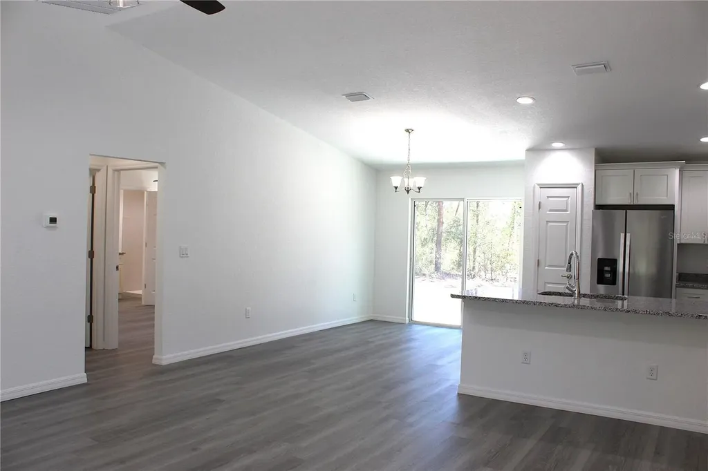 15 Fisher Way Place Ocklawaha FL 32179