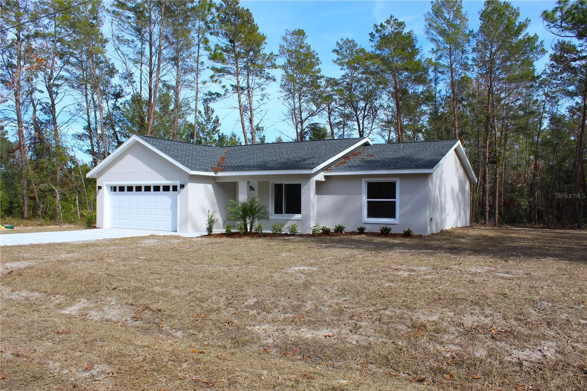 15 Fisher Way Place Ocklawaha FL 32179