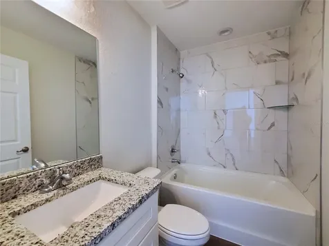 15 Fisher Way Place Ocklawaha FL 32179