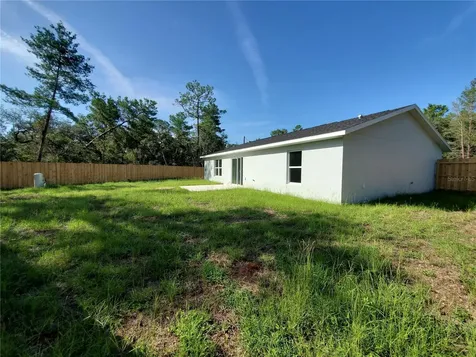 15 Fisher Way Place Ocklawaha FL 32179