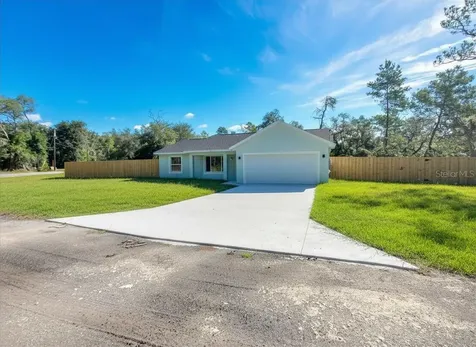 15 Fisher Way Place Ocklawaha FL 32179