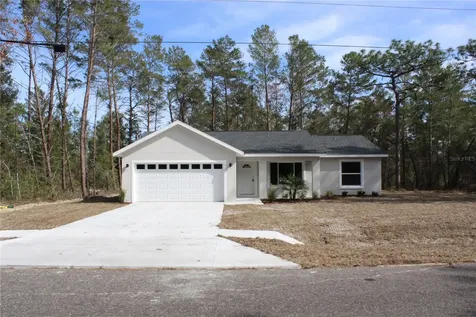 15 Fisher Way Place Ocklawaha FL 32179