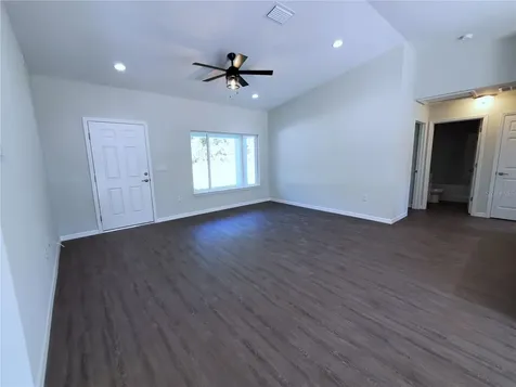 15 Fisher Way Place Ocklawaha FL 32179