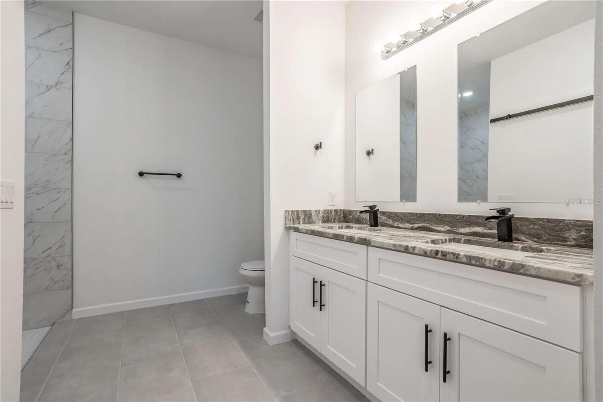 411 Street Johns Lane Kissimmee FL 34759