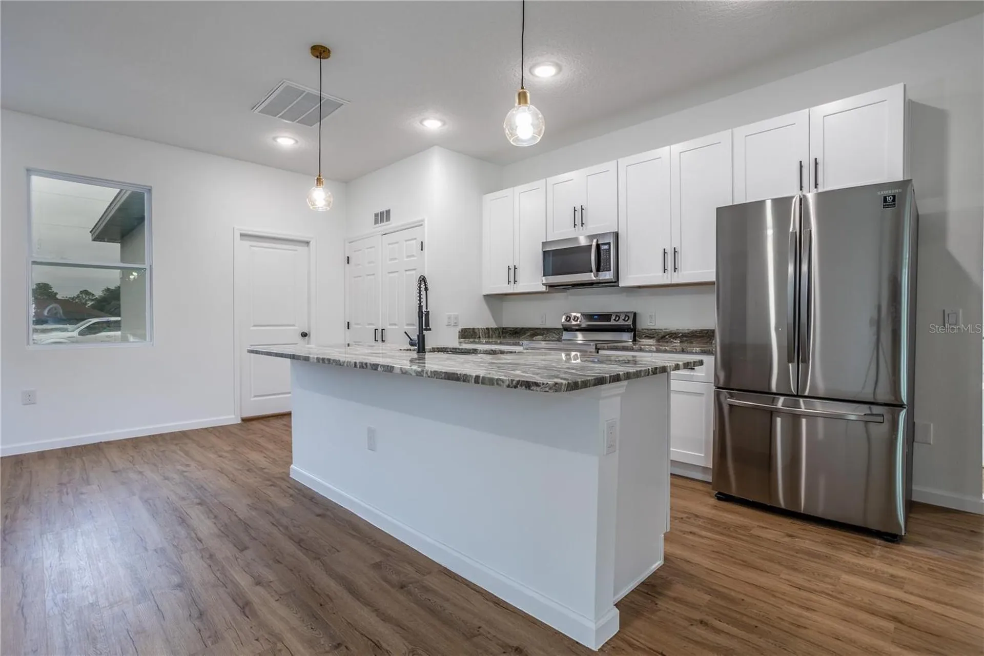 411 Street Johns Lane Kissimmee FL 34759