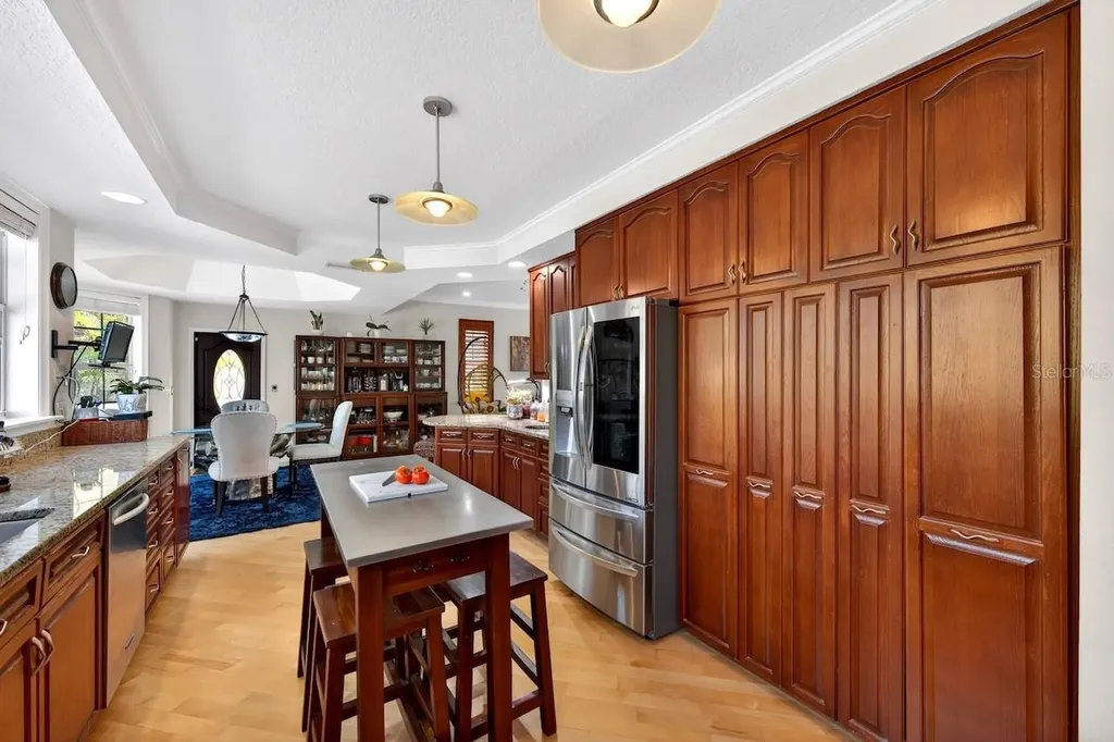 5900 Bayview Circle S Gulfport FL 33707