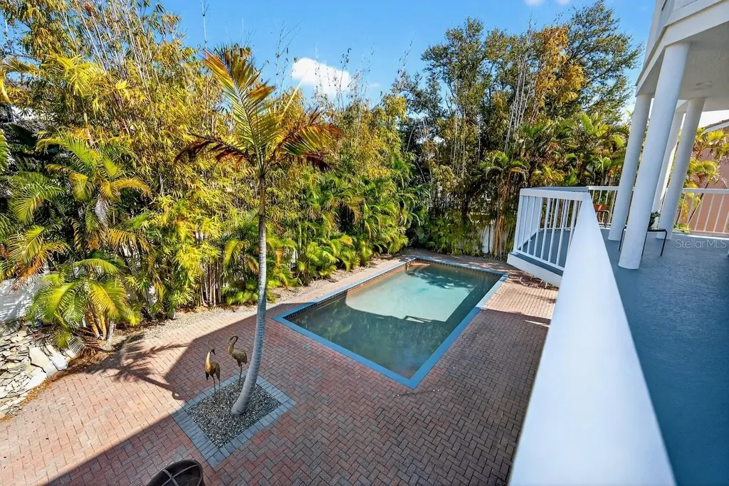 5900 Bayview Circle S Gulfport FL 33707