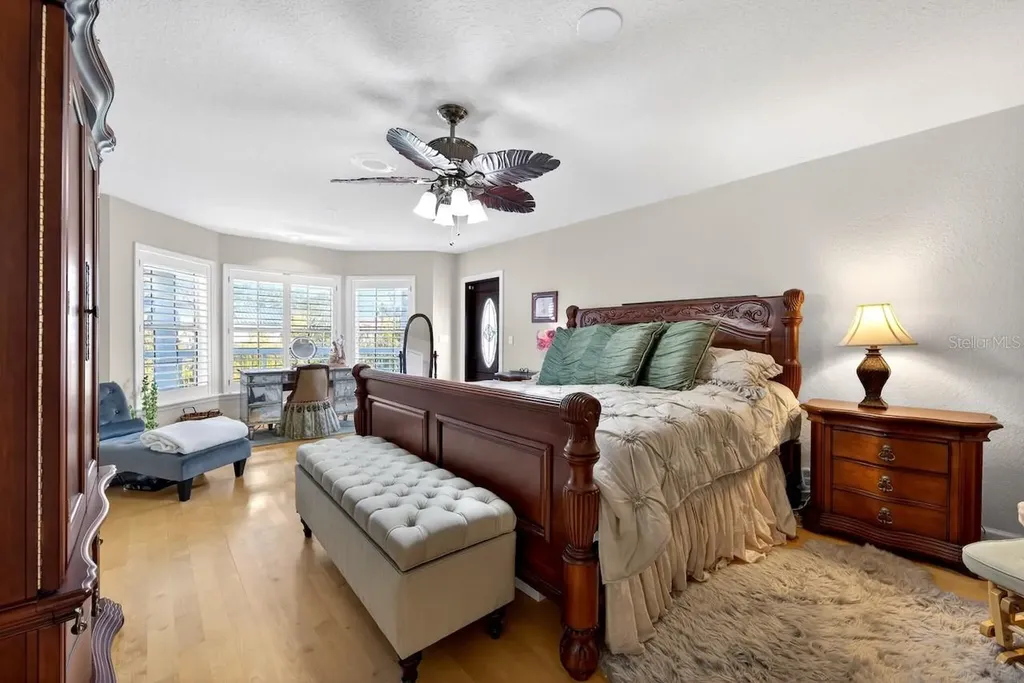 5900 Bayview Circle S Gulfport FL 33707