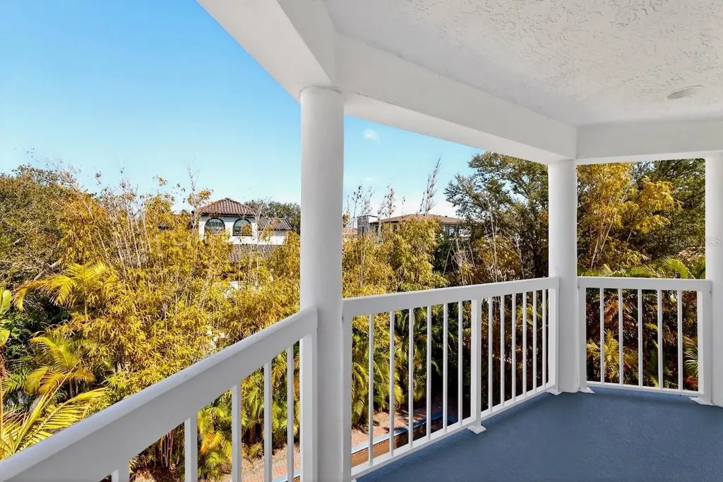 5900 Bayview Circle S Gulfport FL 33707