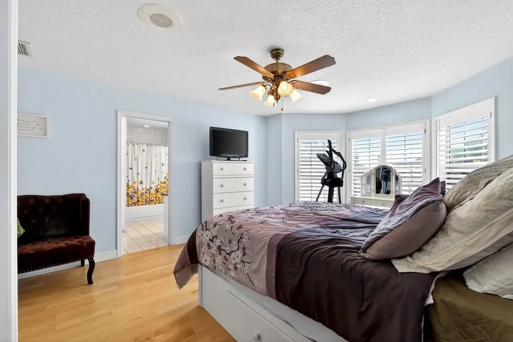 5900 Bayview Circle S Gulfport FL 33707