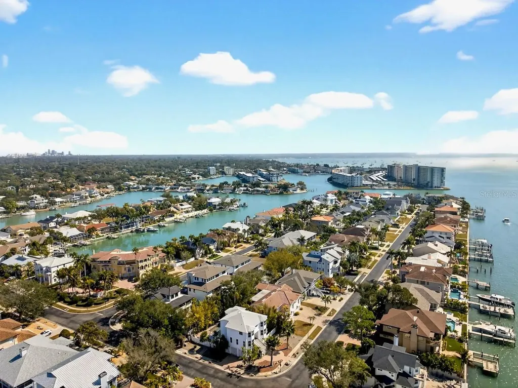 5900 Bayview Circle S Gulfport FL 33707