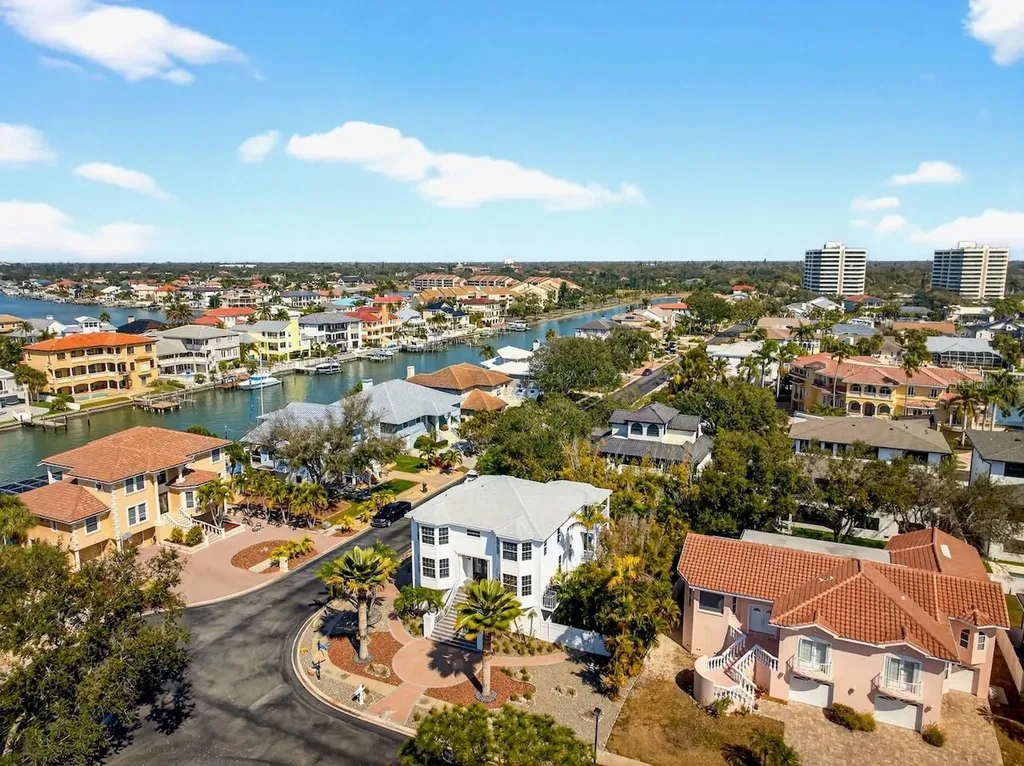 5900 Bayview Circle S Gulfport FL 33707