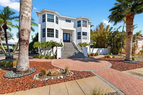 5900 Bayview Circle S Gulfport FL 33707