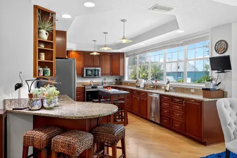 5900 Bayview Circle S Gulfport FL 33707