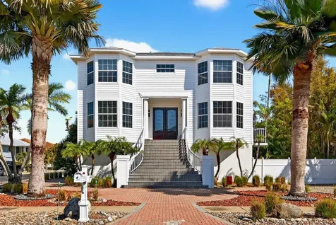 5900 Bayview Circle S Gulfport FL 33707