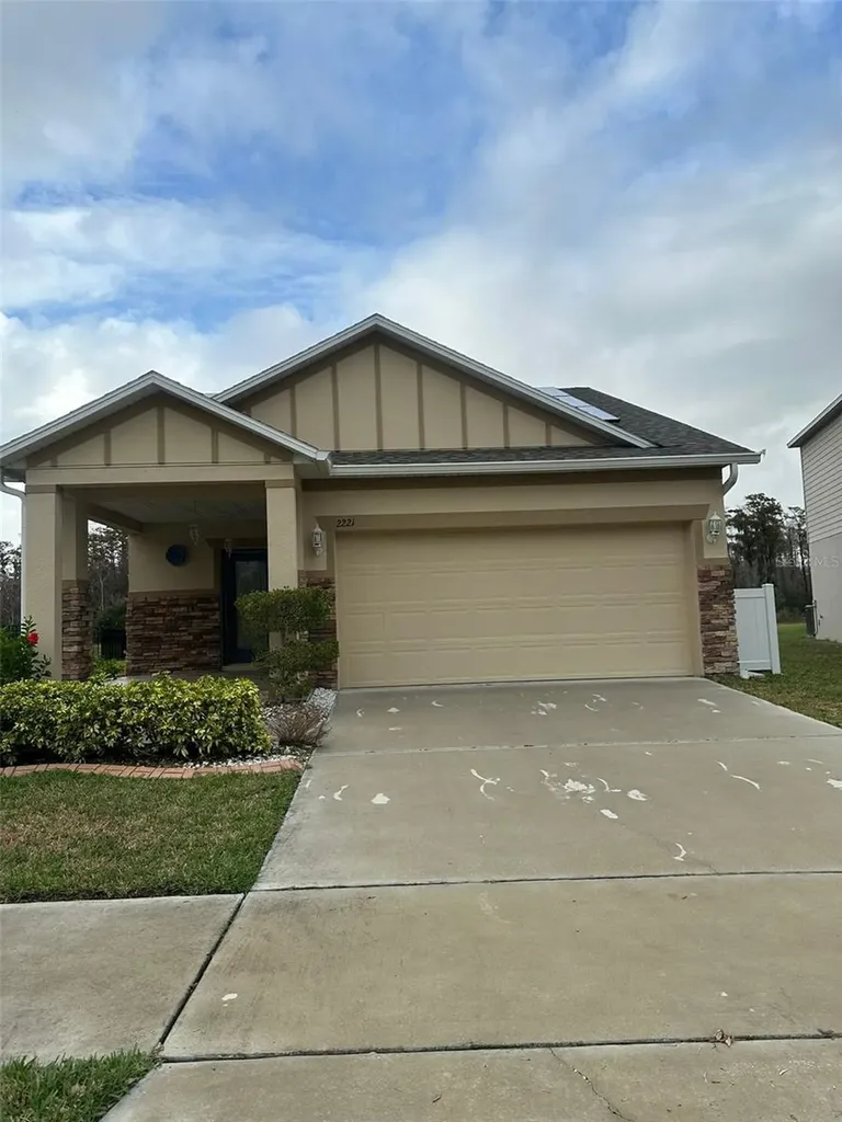 2221 Canyon Breeze Avenue Kissimmee FL 34746