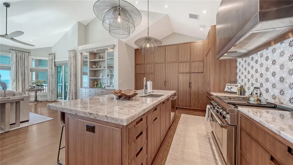 95 52nd Street Holmes Beach FL 34217