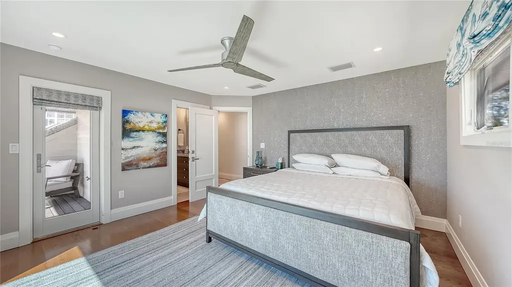 95 52nd Street Holmes Beach FL 34217