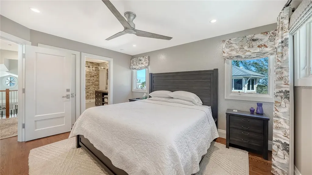 95 52nd Street Holmes Beach FL 34217