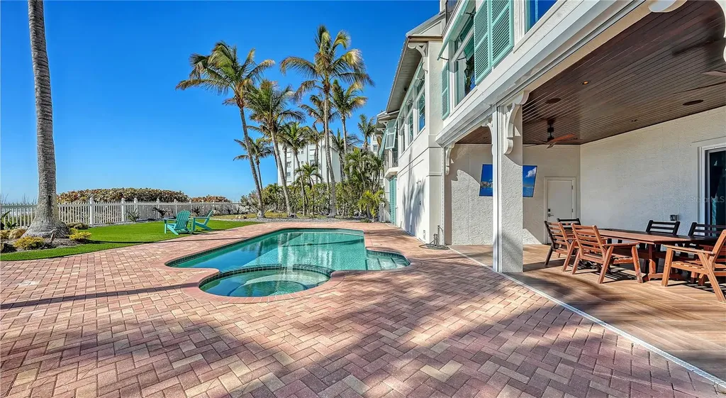95 52nd Street Holmes Beach FL 34217