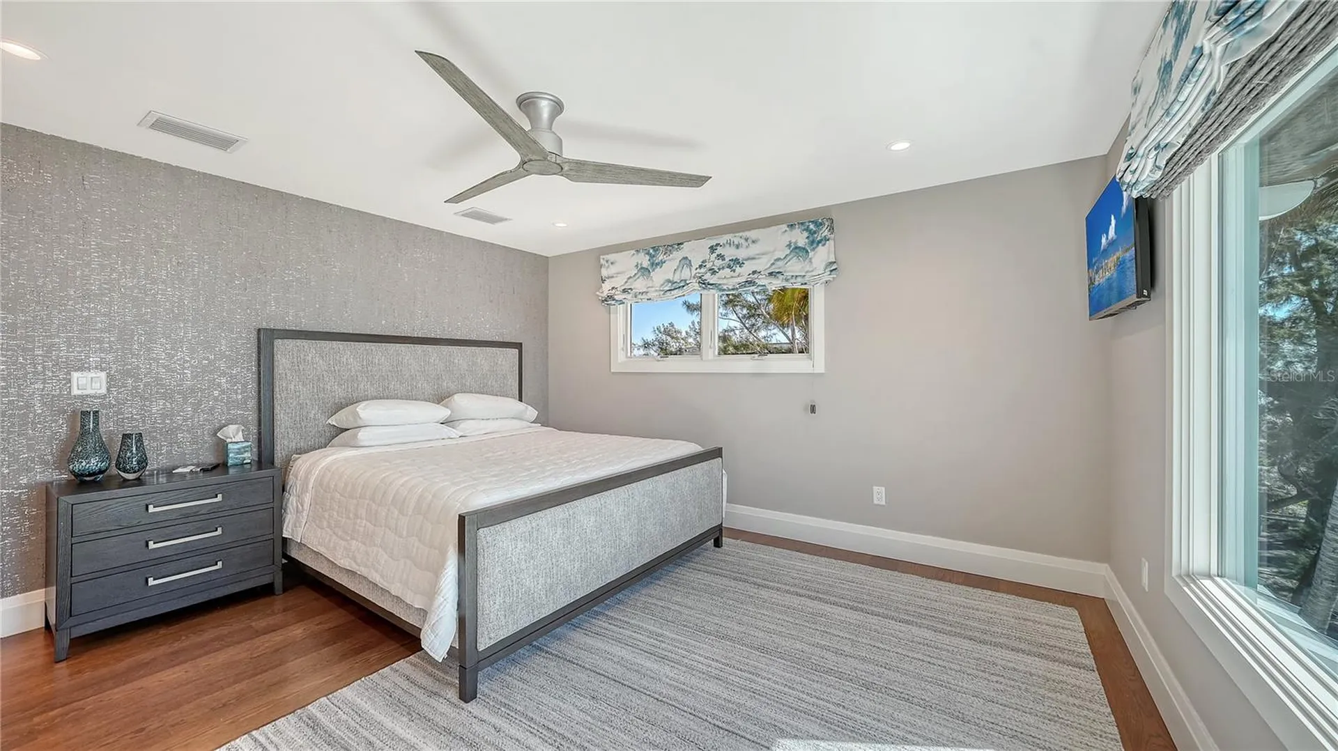 95 52nd Street Holmes Beach FL 34217
