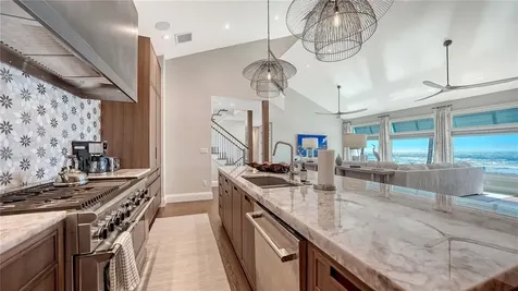 95 52nd Street Holmes Beach FL 34217