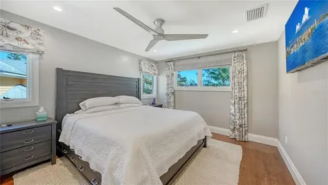 95 52nd Street Holmes Beach FL 34217