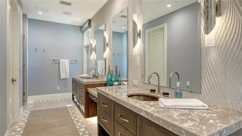 95 52nd Street Holmes Beach FL 34217