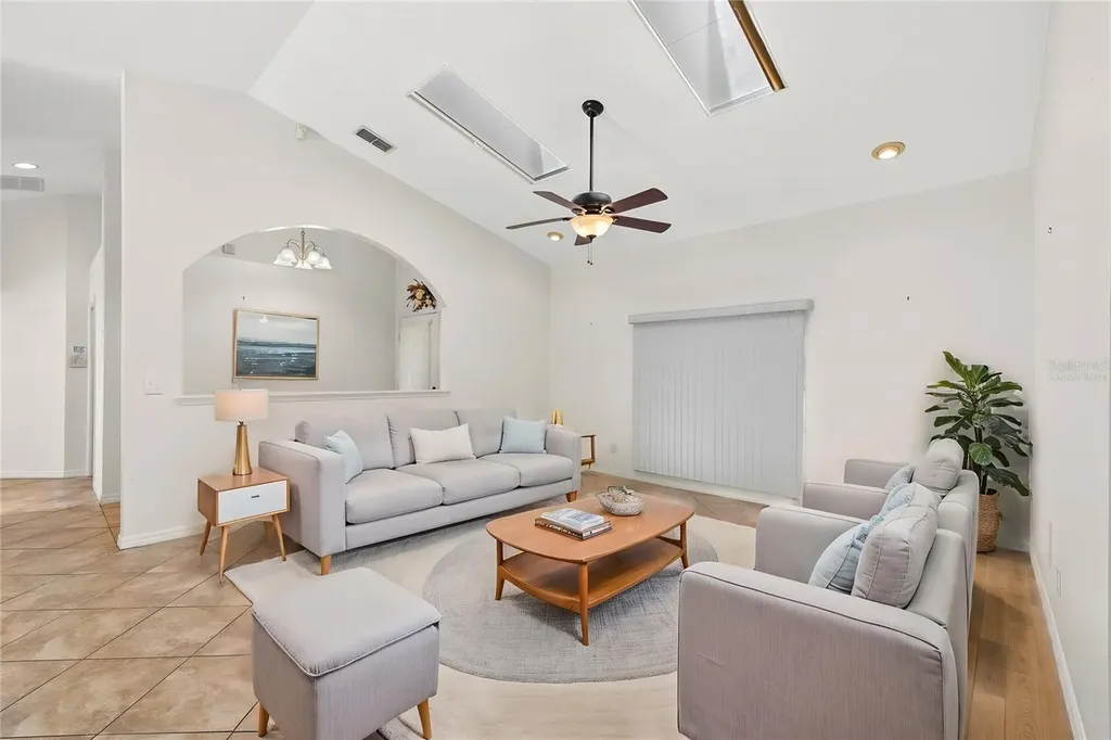 196 Waterview Circle Auburndale FL 33823