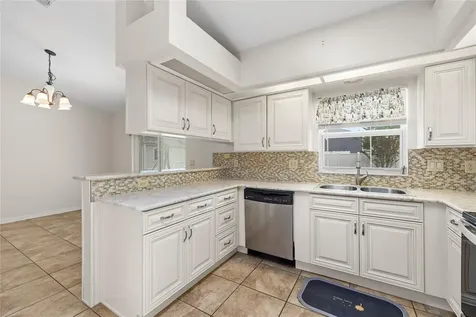 196 Waterview Circle Auburndale FL 33823