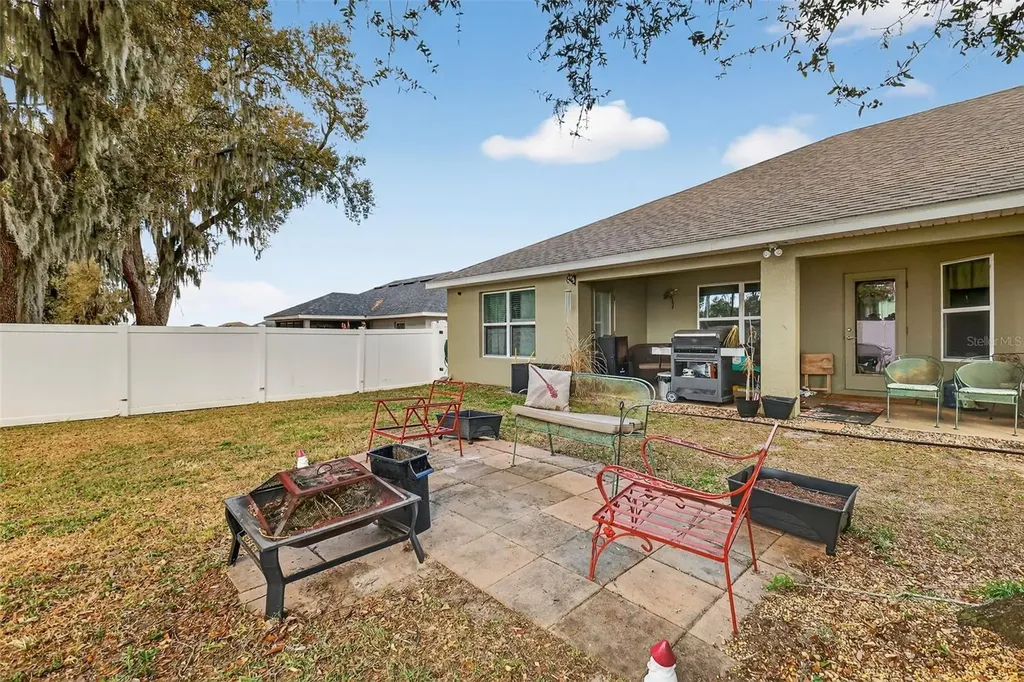 2225 Angel Fish Loop Leesburg FL 34748