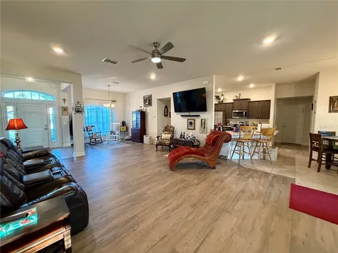 2225 Angel Fish Loop Leesburg FL 34748