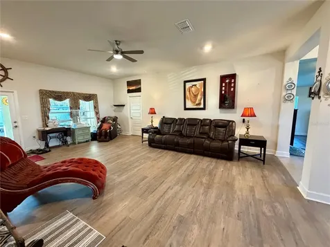 2225 Angel Fish Loop Leesburg FL 34748