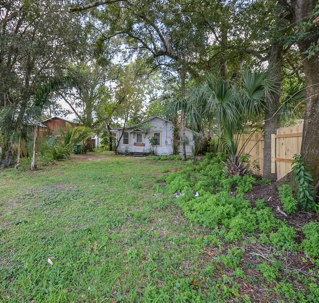 1522 W Clinton Street Tampa FL 33604