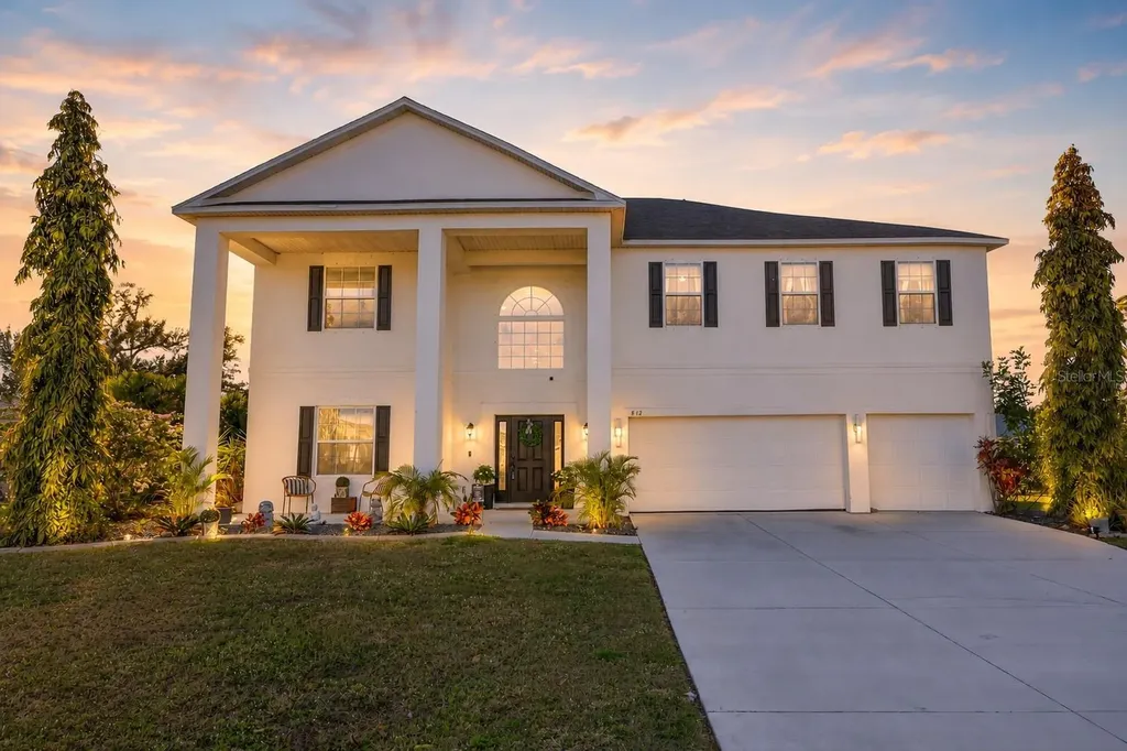 812 SW 11th Court Cape Coral FL 33991