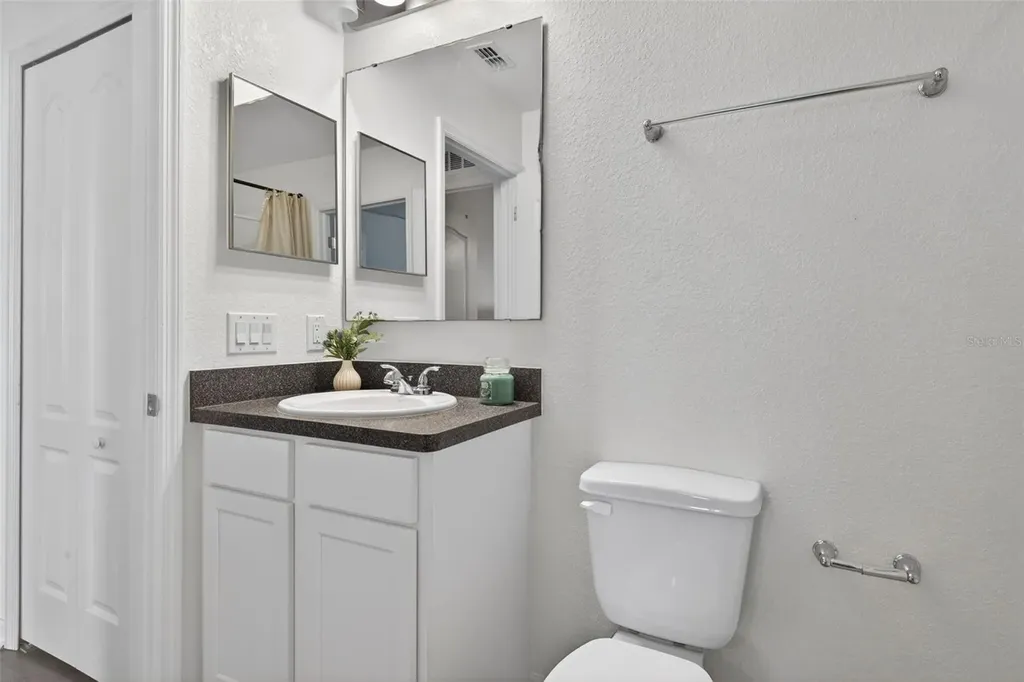 812 SW 11th Court Cape Coral FL 33991