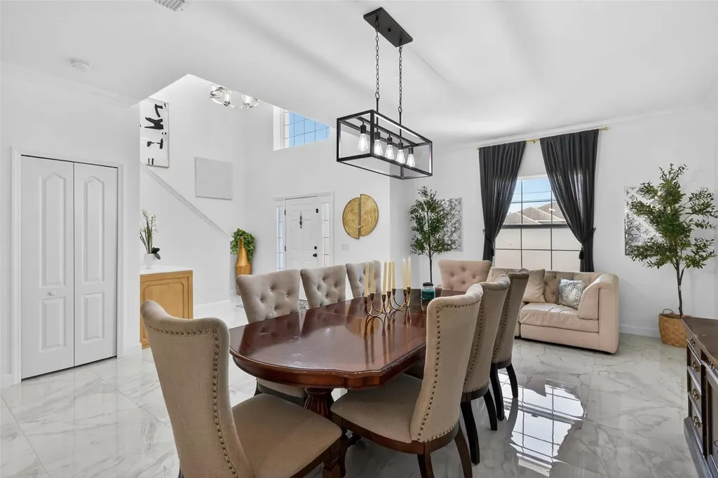 812 SW 11th Court Cape Coral FL 33991