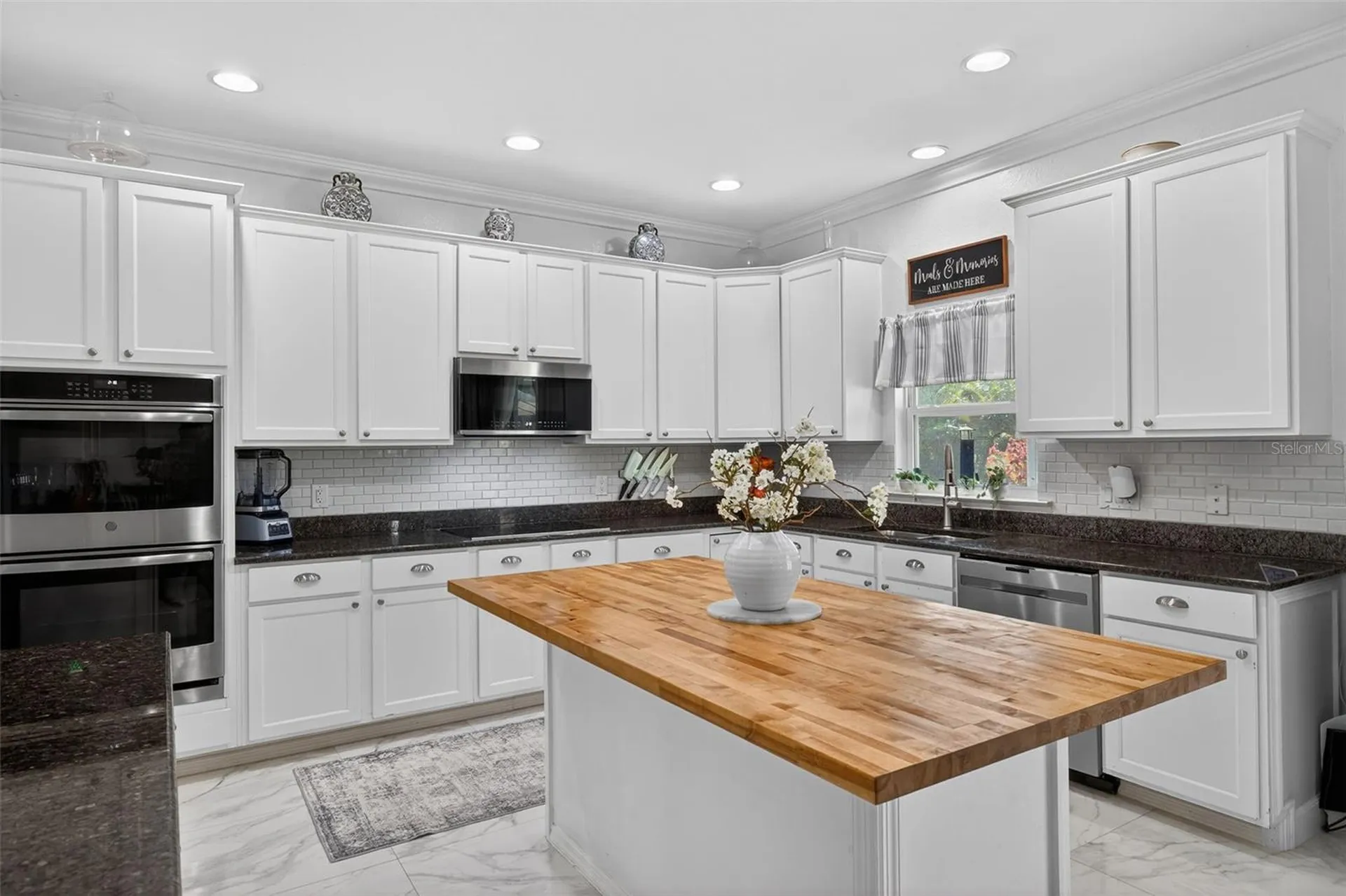 812 SW 11th Court Cape Coral FL 33991