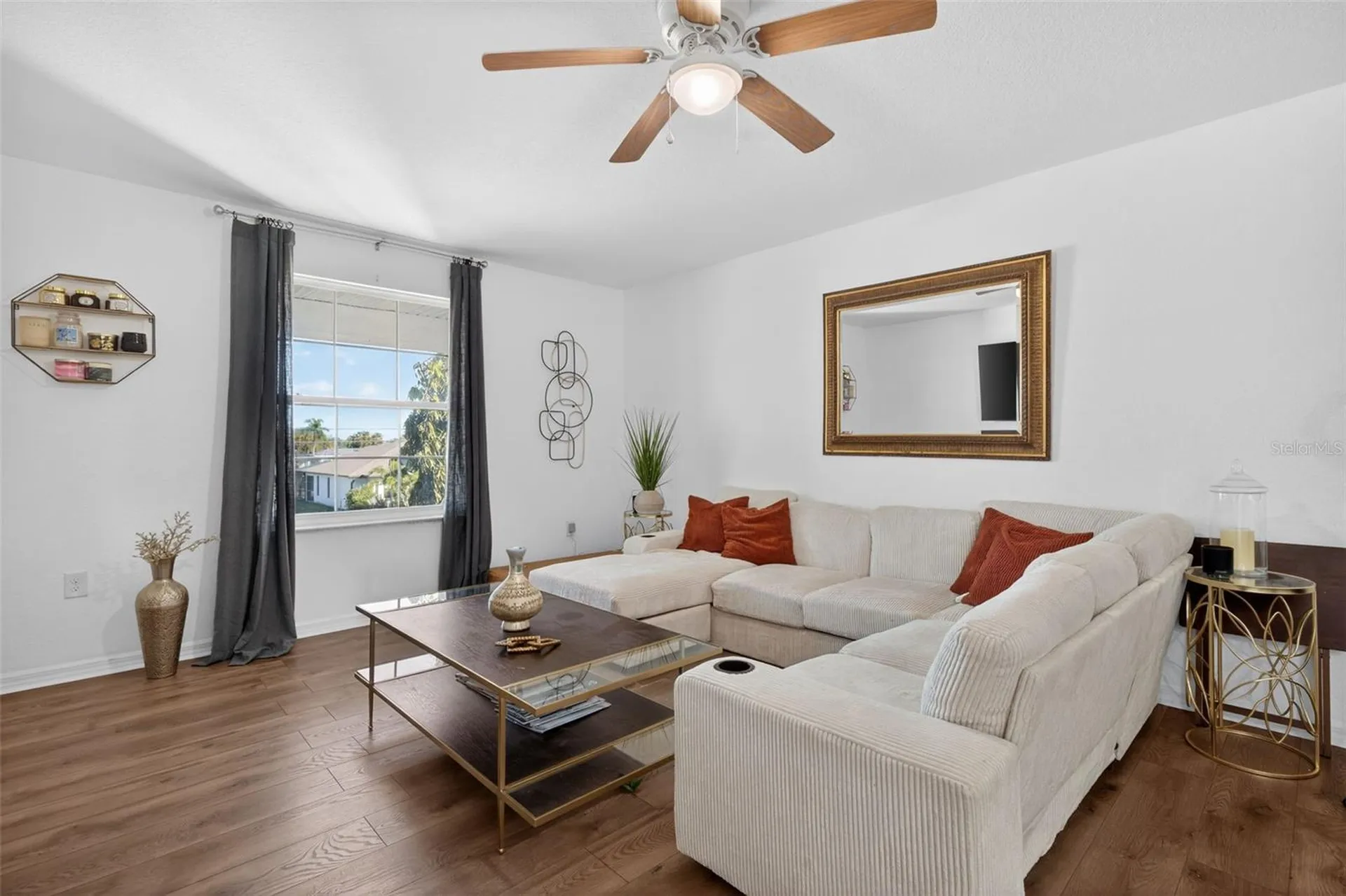 812 SW 11th Court Cape Coral FL 33991