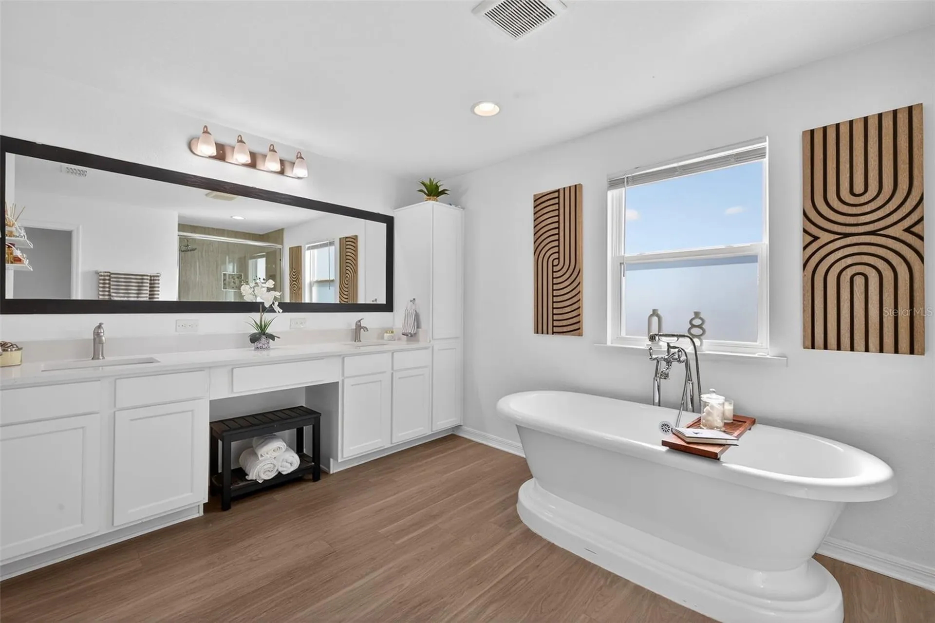 812 SW 11th Court Cape Coral FL 33991