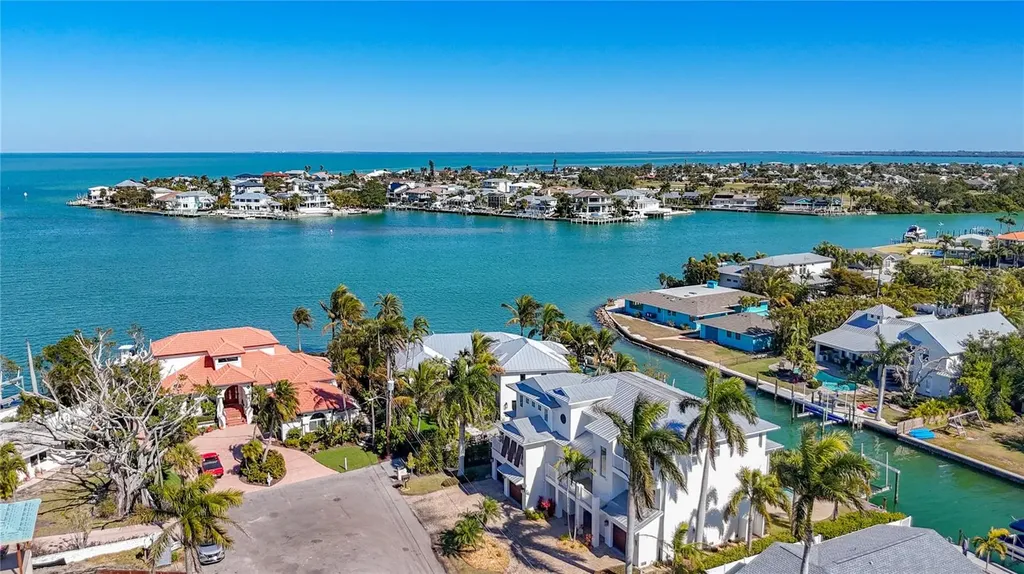 529 77th Street Holmes Beach FL 34217