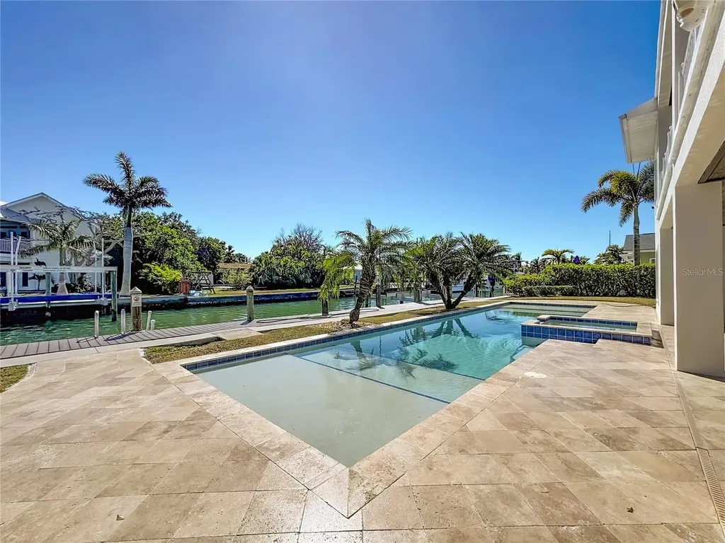529 77th Street Holmes Beach FL 34217