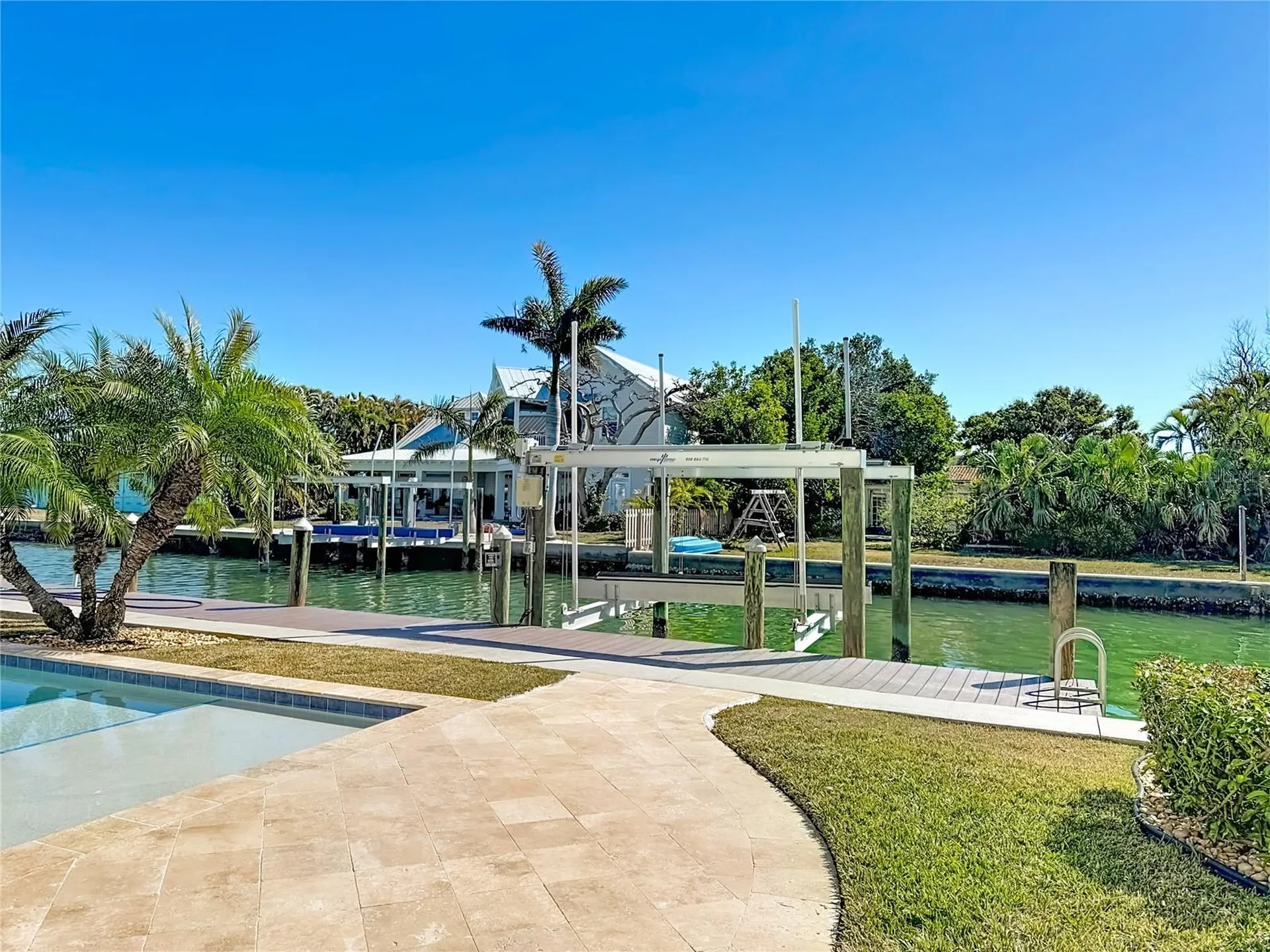 529 77th Street Holmes Beach FL 34217