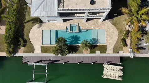 529 77th Street Holmes Beach FL 34217