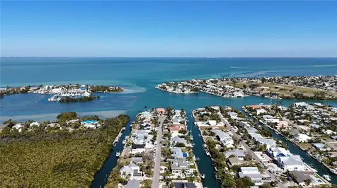 529 77th Street Holmes Beach FL 34217