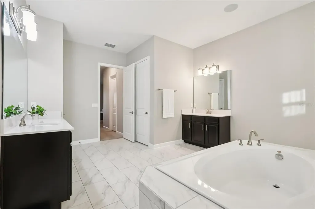 8847 Fallen Oak Drive Davenport FL 33896