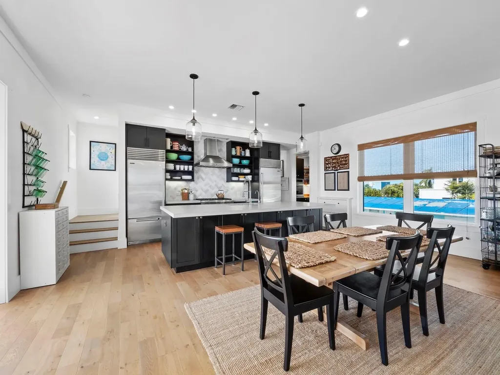 758 Saint Judes Drive N Longboat Key FL 34228